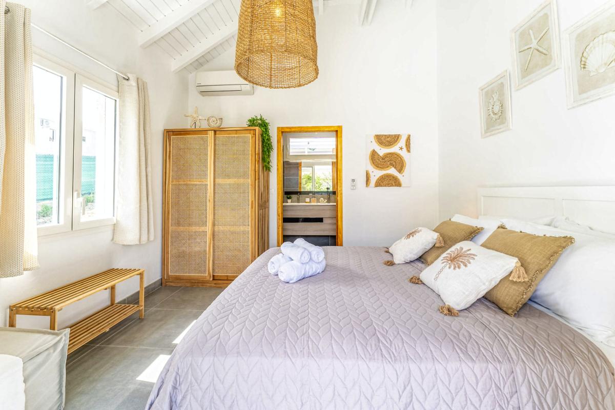 24.A louer villa avec piscine et Terre de haut Les Saintes- Villa Boheme